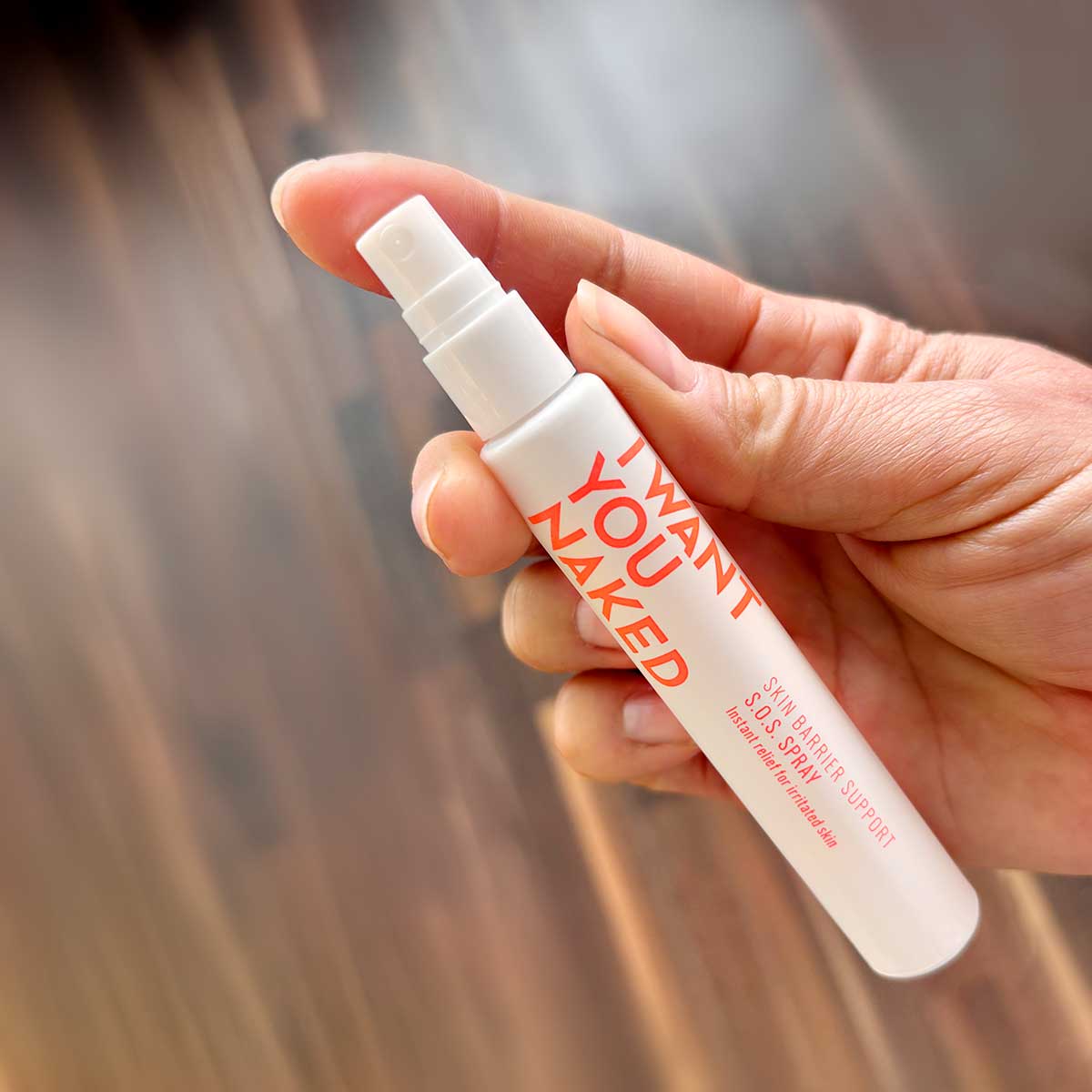 i-want-you-naked-niacinamid-s-o-s-spray-10-ml-f-r-fettige-haut image 2