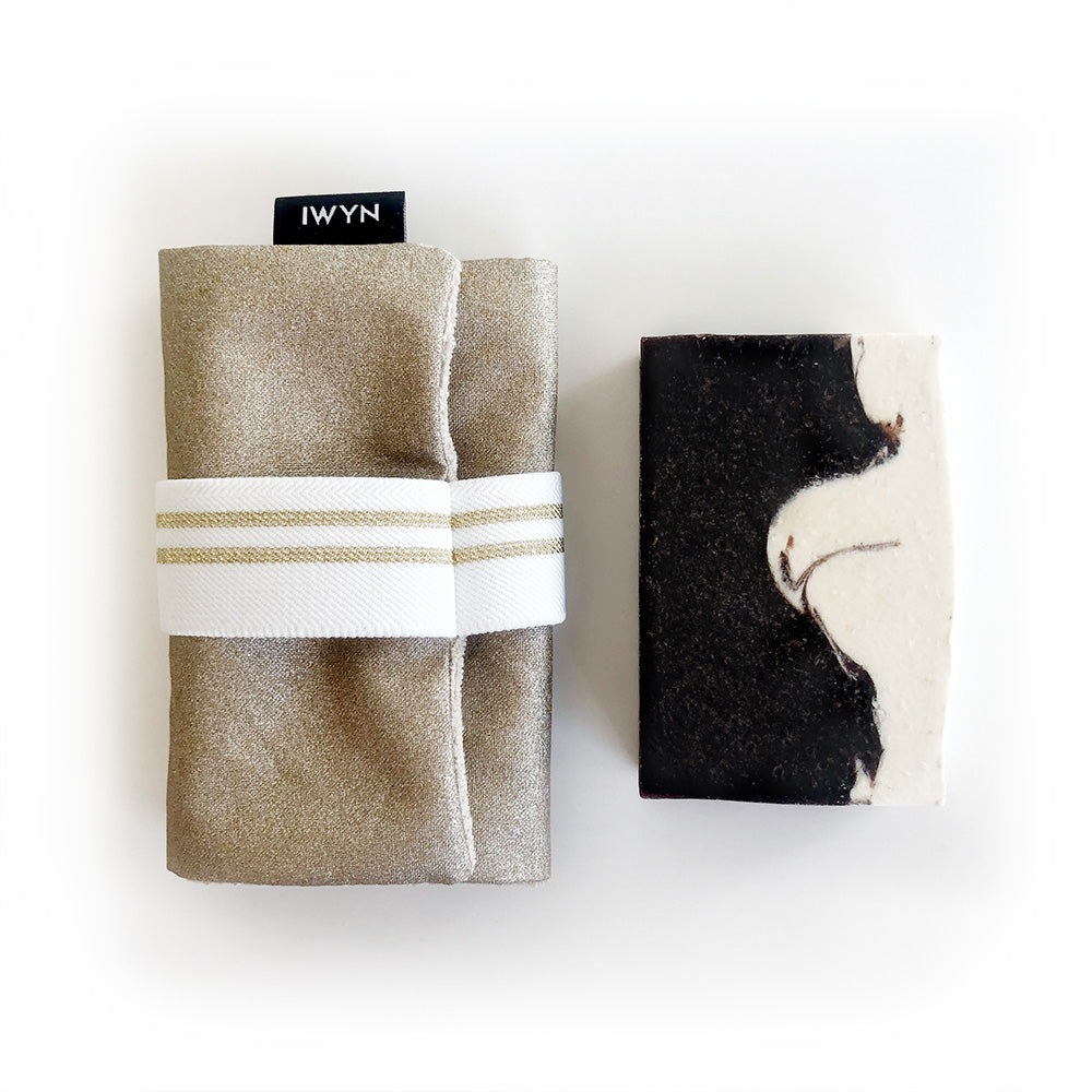 i-want-you-naked-jill-soap-to-go-set-seifentasche-seife image 1