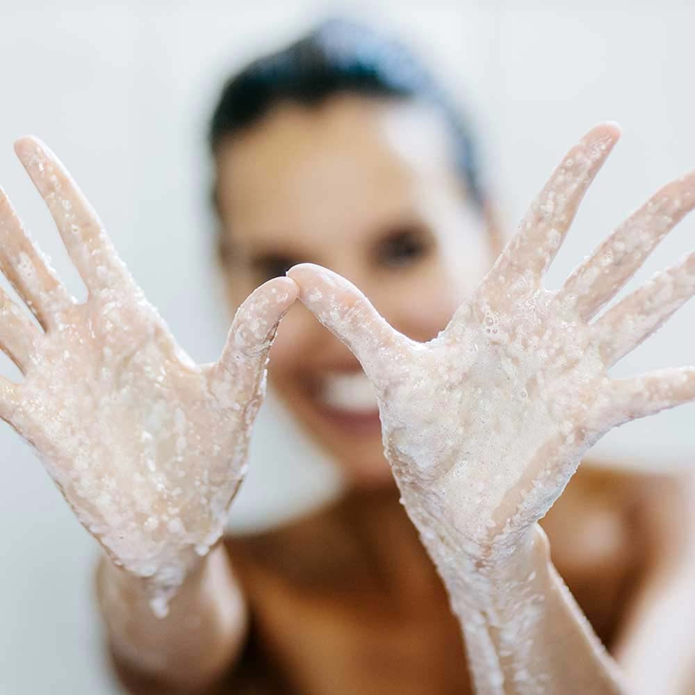 i-want-you-naked-sweet-roses-home-spa-set-mit-body-scrub-und-bad image 3